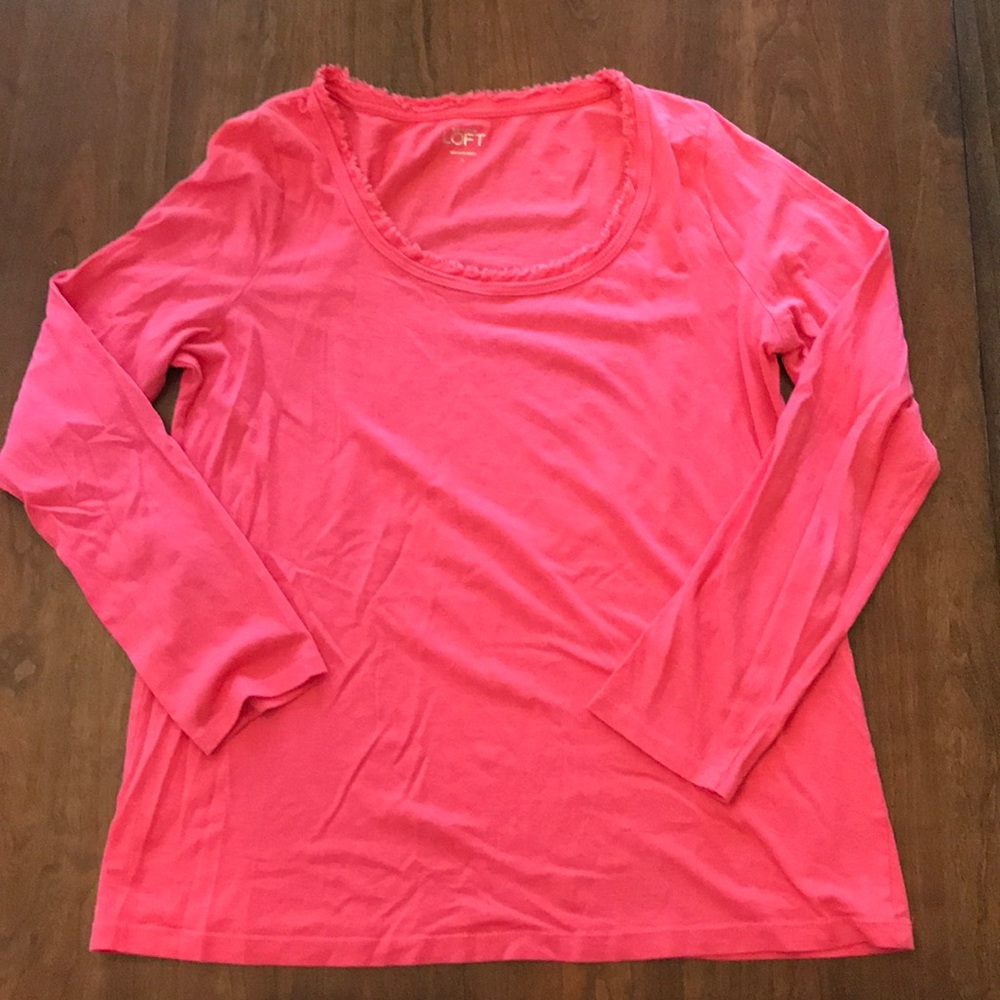 ⭐️ 3/$15: Loft Ruffle Neck Shirt